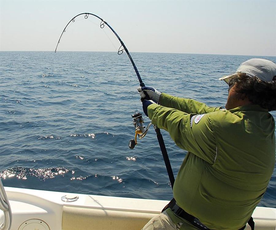 Spinning al Tonno e Offshore nel Mediterraneo: Popper e Stickbait